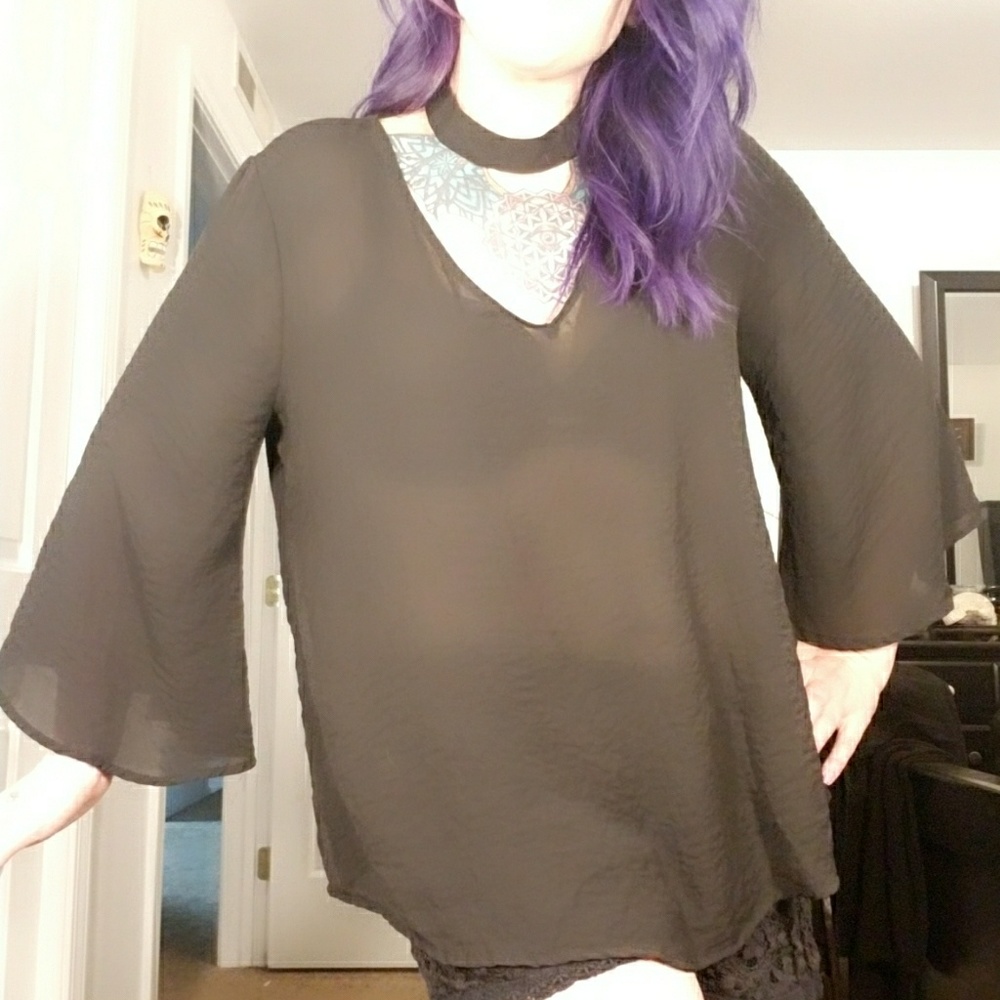 *sold* Choker and bell sleeve top